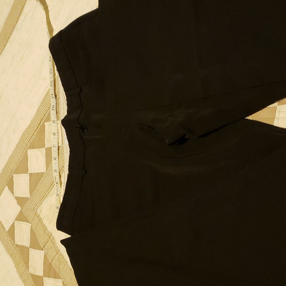 Like new black dress pants. Pockets